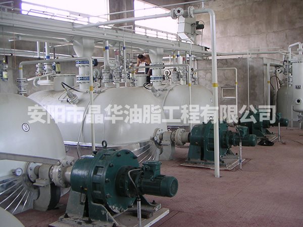 甘肃亚临界萃取设备的清洁工作主要包括什么